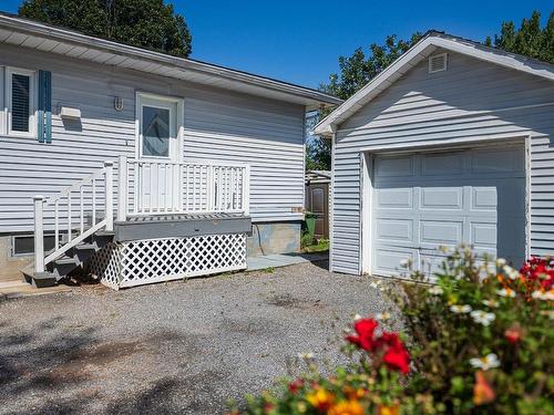 Garage - 45 Rue Rachel, Saint-Jean-Sur-Richelieu, QC 