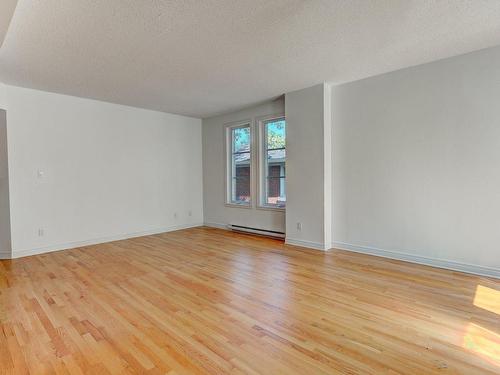 Living room - 305-3285 Rue Jean-Brillant, Montréal (Côte-Des-Neiges/Notre-Dame-De-Grâce), QC - Indoor Photo Showing Other Room