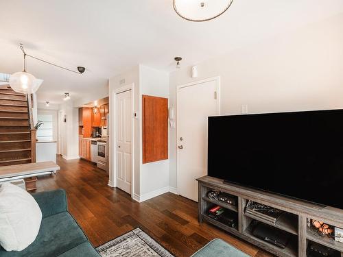 Salon - 3249 Rue Lacordaire, Montréal (Mercier/Hochelaga-Maisonneuve), QC - Indoor Photo Showing Living Room