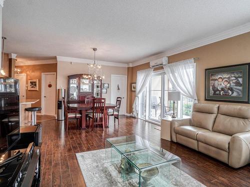 Salon - 303-1101 Boul. Lucille-Teasdale, Terrebonne (Lachenaie), QC - Indoor Photo Showing Living Room