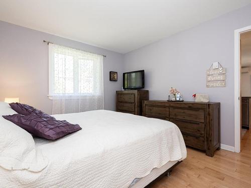 Master bedroom - 805 Rue Malraux, Laval (Sainte-Dorothée), QC - Indoor Photo Showing Bedroom