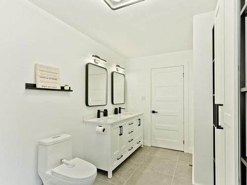 Salle de bains - 1014 Rue Bresse, Ascot Corner, QC - Indoor Photo Showing Bathroom