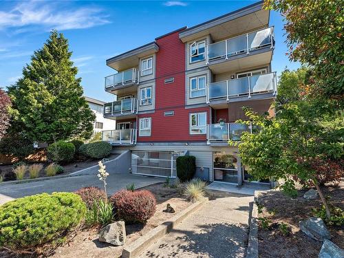 304-2515 Dowler Pl, Victoria, BC - Outdoor