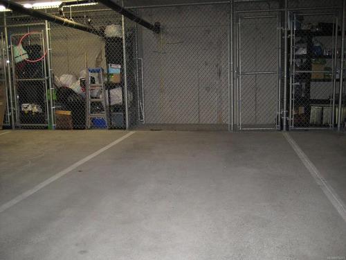 206-286 Wilfert Rd, View Royal, BC - Indoor Photo Showing Garage