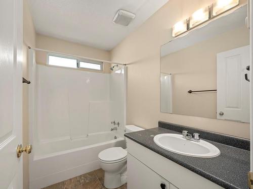 210-2767 Muir Rd, Courtenay, BC - Indoor Photo Showing Bathroom