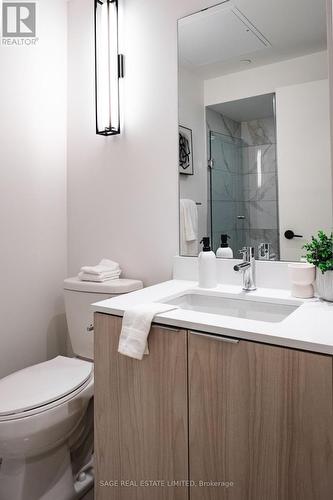 204 - 123 Portland Street, Toronto (Waterfront Communities), ON - Indoor Photo Showing Bathroom