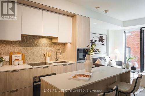 204 - 123 Portland Street, Toronto, ON - Indoor Photo Showing Kitchen