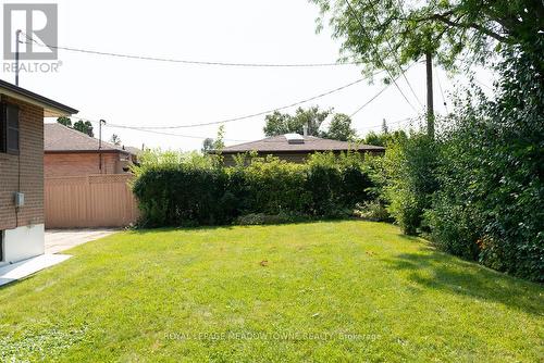 98 Silverstone Drive, Toronto (Mount Olive-Silverstone-Jamestown), ON - Outdoor