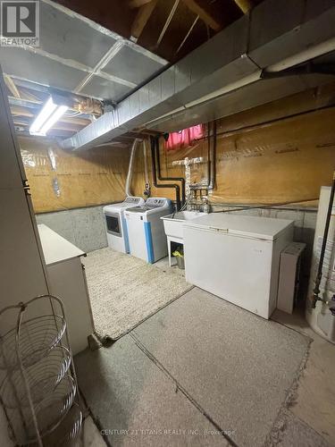 65 Clayton Crescent, Clarington (Bowmanville), ON - Indoor Photo Showing Laundry Room