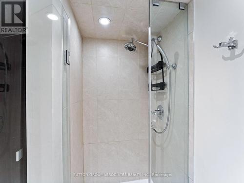 397 Horsham Avenue, Toronto (Willowdale West), ON - Indoor Photo Showing Bathroom