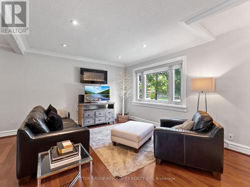 397 Horsham Avenue, Toronto (Willowdale West), ON - Indoor Photo Showing Living Room