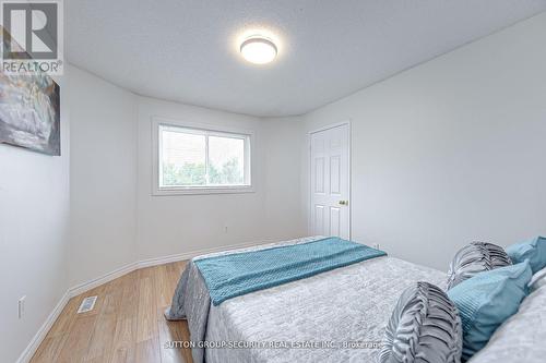 18 Black Willow Drive W, Barrie (Holly), ON - Indoor Photo Showing Bedroom