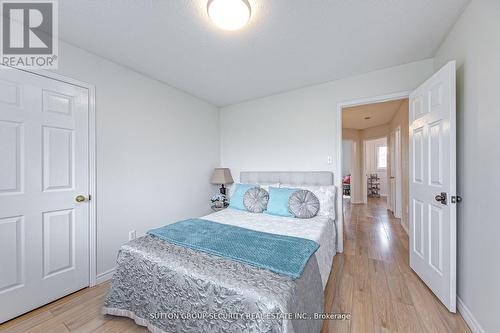 18 Black Willow Drive W, Barrie, ON - Indoor Photo Showing Bedroom