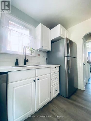 766 Eglinton Avenue E, Toronto (Leaside), ON - Indoor Photo Showing Kitchen