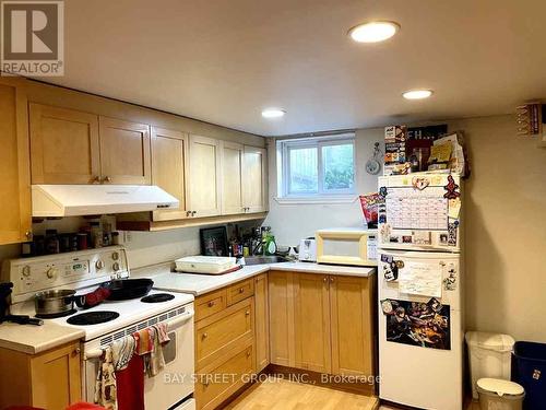 766 Eglinton Avenue E, Toronto (Leaside), ON - Indoor Photo Showing Kitchen