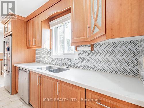 80 Winterfold Drive, Brampton (Madoc), ON - Indoor Photo Showing Kitchen With Double Sink