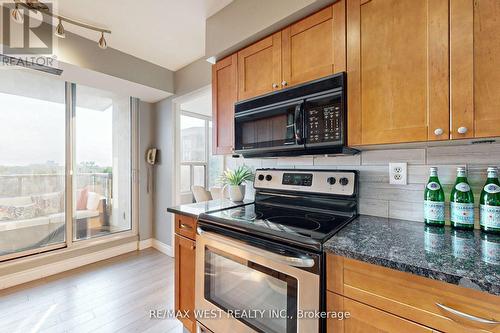 708 - 50 Quebec Avenue, Toronto (High Park North), ON - Indoor Photo Showing Kitchen