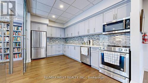 708 - 50 Quebec Avenue, Toronto (High Park North), ON - Indoor Photo Showing Kitchen With Stainless Steel Kitchen With Upgraded Kitchen