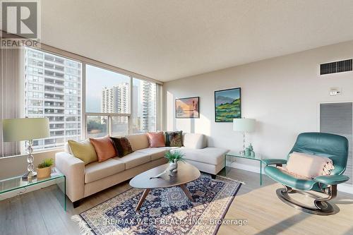 708 - 50 Quebec Avenue, Toronto (High Park North), ON - Indoor Photo Showing Living Room