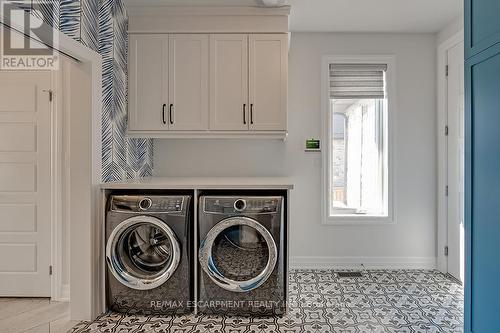 23 Whitcombe Way, Puslinch, ON - Indoor Photo Showing Laundry Room