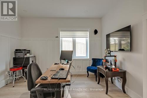 23 Whitcombe Way, Puslinch, ON - Indoor Photo Showing Office