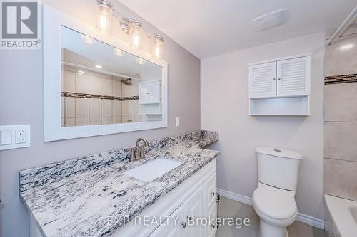 305 - 944 Caledonian View, Cambridge, ON - Indoor Photo Showing Bathroom