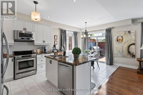 6 Buttonshaw Street, Clarington (Bowmanville), ON - Indoor Photo Showing Kitchen With Double Sink With Upgraded Kitchen