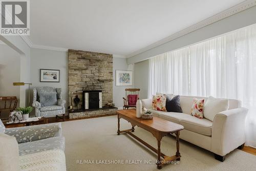 5 Acadia Drive, Cobourg, ON - Indoor Photo Showing Living Room With Fireplace