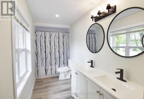 1048 Mahogany Road, London, ON - Indoor Photo Showing Bathroom