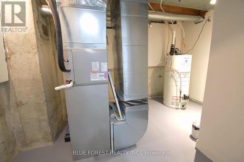 1048 Mahogany Road, London, ON - Indoor Photo Showing Basement