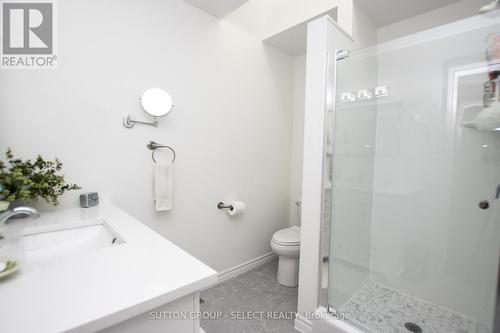 39 Ski Valley Crescent, London, ON - Indoor Photo Showing Bathroom