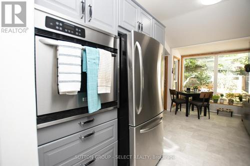 39 Ski Valley Crescent, London, ON - Indoor Photo Showing Kitchen