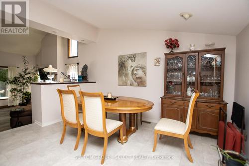 39 Ski Valley Crescent, London, ON - Indoor Photo Showing Dining Room