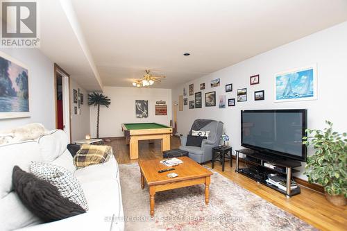 39 Ski Valley Crescent, London, ON - Indoor Photo Showing Living Room