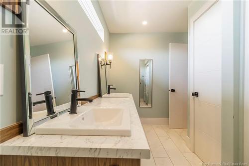 437 Maplehurst Drive, Moncton, NB - Indoor Photo Showing Bathroom