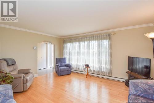 814 113 Route, Inkerman, NB - Indoor Photo Showing Living Room