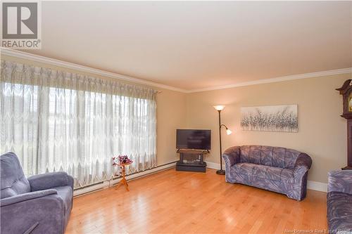 814 113 Route, Inkerman, NB - Indoor Photo Showing Living Room