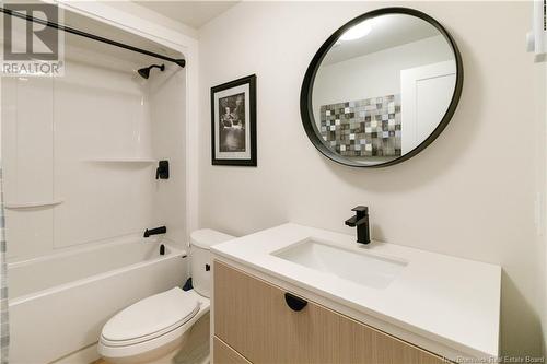 92 Monique, Shediac, NB - Indoor Photo Showing Bathroom