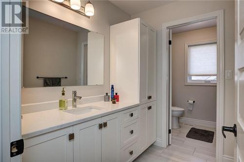 51 Su Kittling Ridge Court, Sudbury, ON - Indoor Photo Showing Bathroom