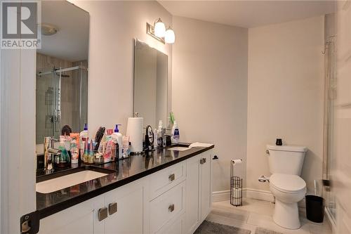 51 Su Kittling Ridge Court, Sudbury, ON - Indoor Photo Showing Bathroom