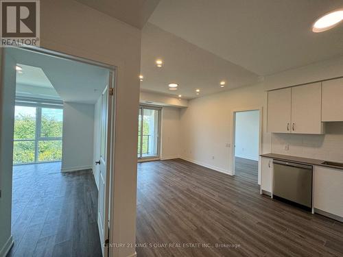 303 - 385 Arctic Red Drive, Oshawa (Windfields), ON - Indoor Photo Showing Kitchen