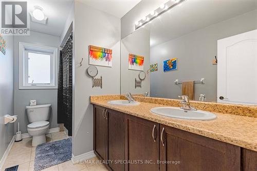 260 Greenwood Drive, Essa, ON - Indoor Photo Showing Bathroom