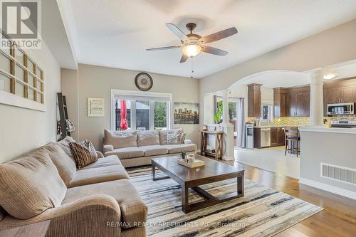 260 Greenwood Drive, Essa, ON - Indoor Photo Showing Living Room