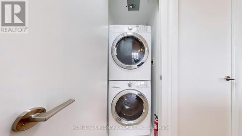 2605 - 200 Bloor Street W, Toronto (Annex), ON - Indoor Photo Showing Laundry Room