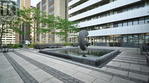 2605 - 200 Bloor Street W, Toronto (Annex), ON - Outdoor