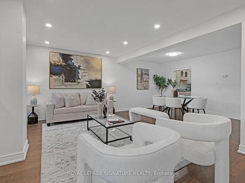 17-296 Torresdale Ave, Toronto, ON - Indoor Photo Showing Living Room