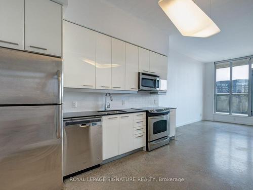 723-510 King St E, Toronto, ON - Indoor Photo Showing Kitchen