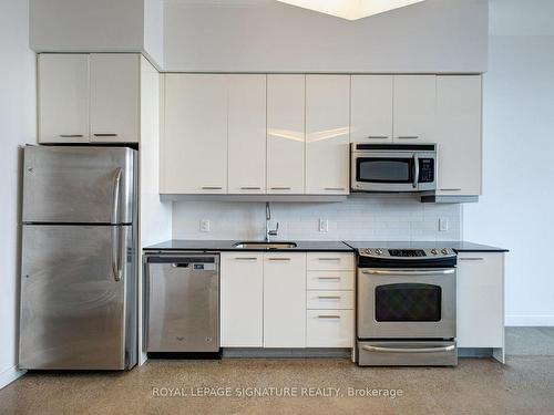 723-510 King St E, Toronto, ON - Indoor Photo Showing Kitchen