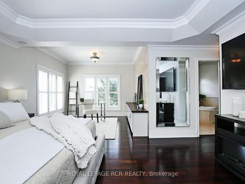 100 Woodland Hills Blvd, Aurora, ON - Indoor Photo Showing Bedroom