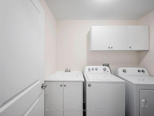 8 Westlake Cres, Bradford West Gwillimbury, ON - Indoor Photo Showing Laundry Room